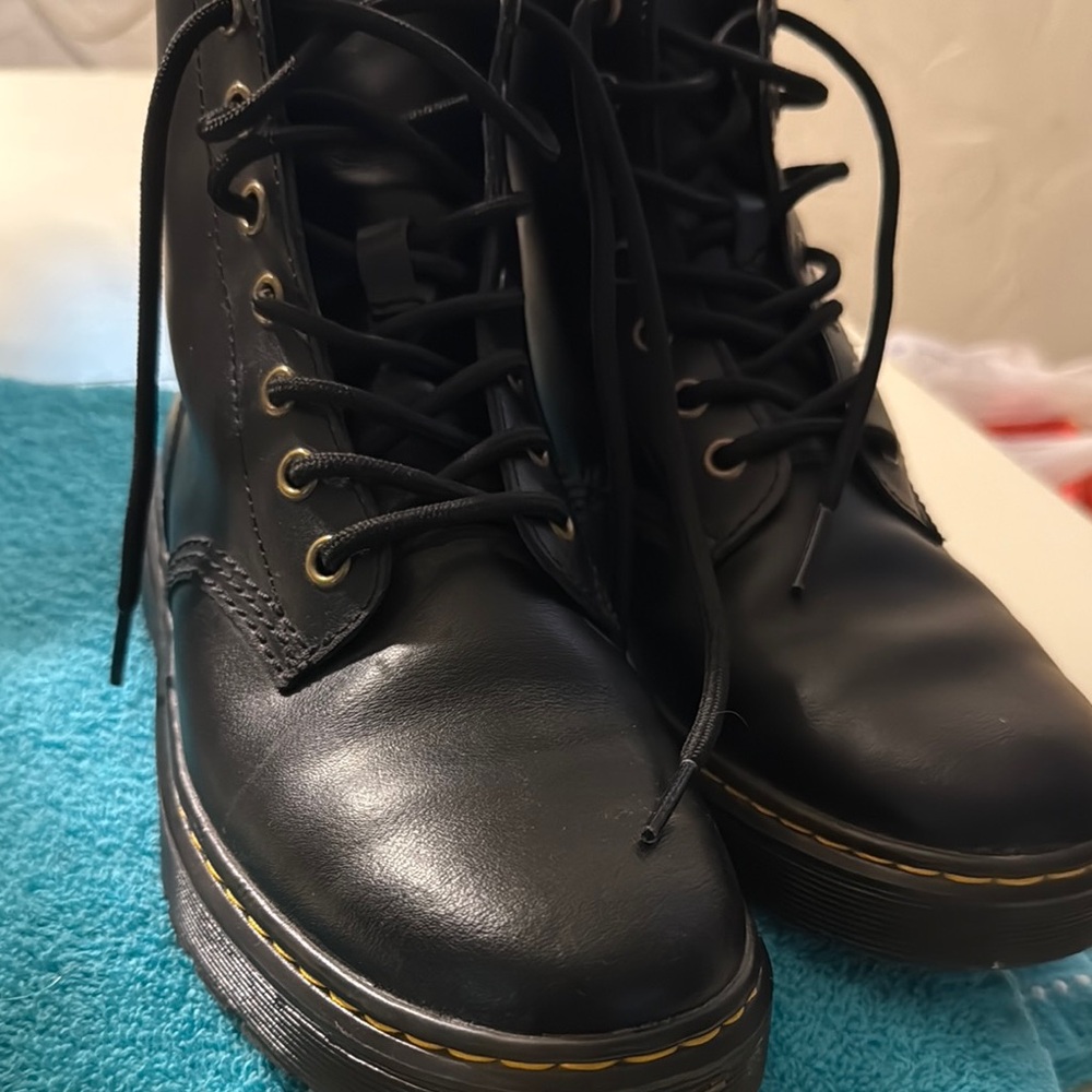 Dr martens black new without ta or box